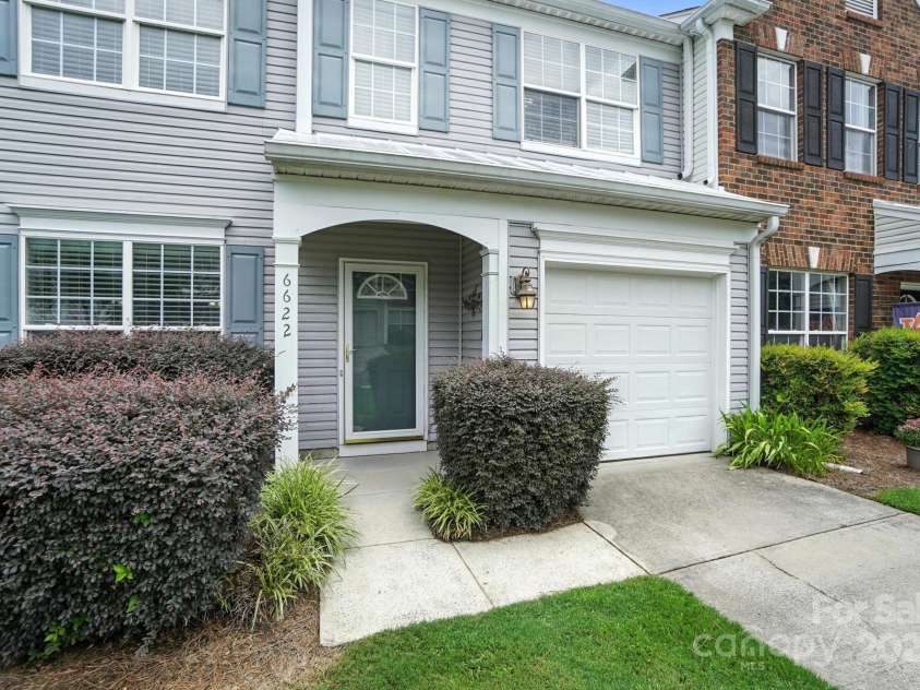 6622 Beverly Springs Drive, Charlotte, NC 28270.  MLS# CAR4278004, YatesRealty ID 29807. 