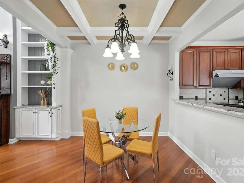 6622 Beverly Springs Drive, Charlotte, NC 28270.  MLS# CAR4278004, YatesRealty ID 29807. 