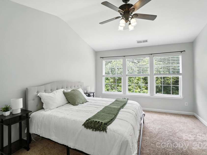 6622 Beverly Springs Drive, Charlotte, NC 28270.  MLS# CAR4278004, YatesRealty ID 29807. 