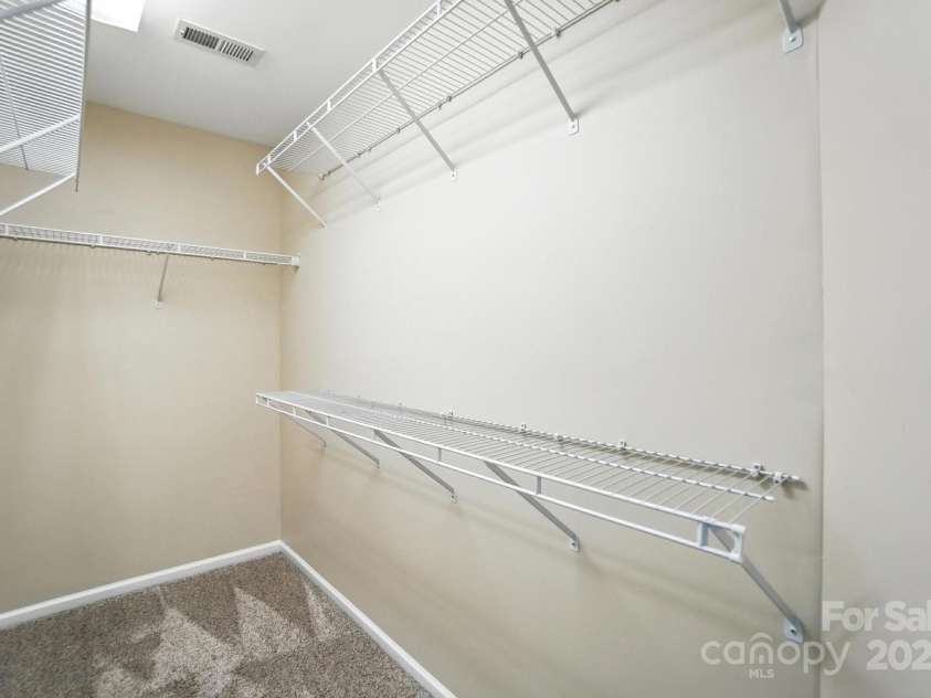 6622 Beverly Springs Drive, Charlotte, NC 28270.  MLS# CAR4278004, YatesRealty ID 29807. 