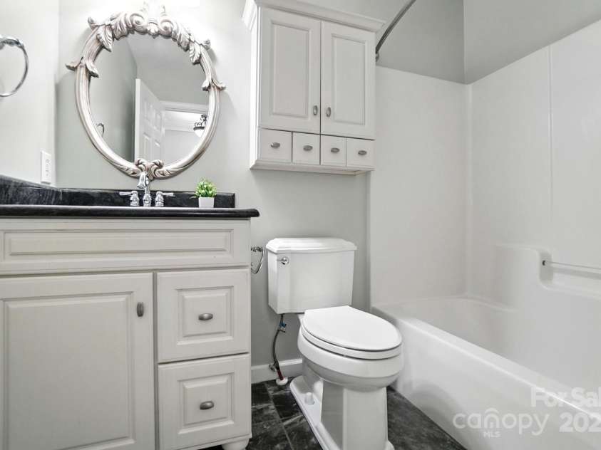 6622 Beverly Springs Drive, Charlotte, NC 28270.  MLS# CAR4278004, YatesRealty ID 29807. 