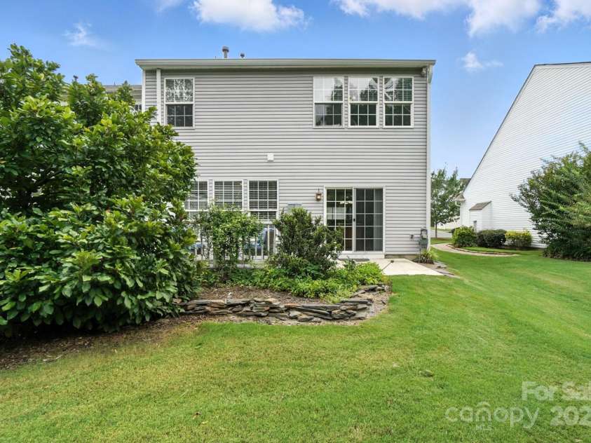 6622 Beverly Springs Drive, Charlotte, NC 28270.  MLS# CAR4278004, YatesRealty ID 29807. 