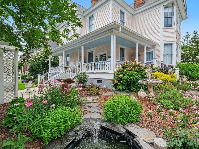 137 Reid Street, Rock Hill, SC 29730.  MLS# CAR4390967, YatesRealty ID 29808. 