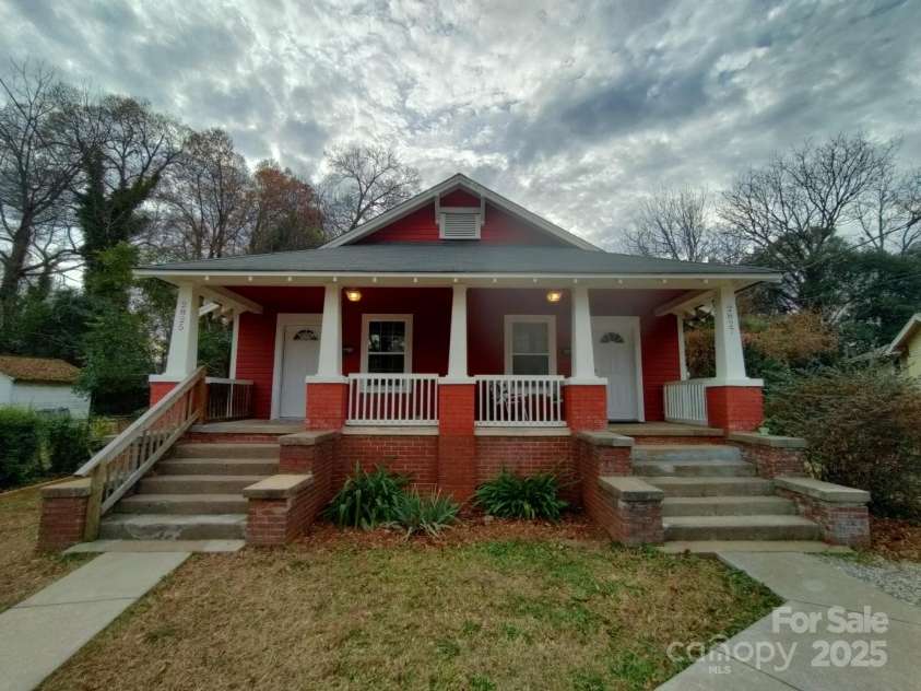 2825 Morson Street, Charlotte, NC 28208.  MLS# CAR4282904, YatesRealty ID 29809. 