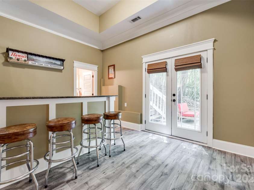 10008 Cuyo Court, Tega Cay, SC 29708.  MLS# CAR4195989, YatesRealty ID 2981. 