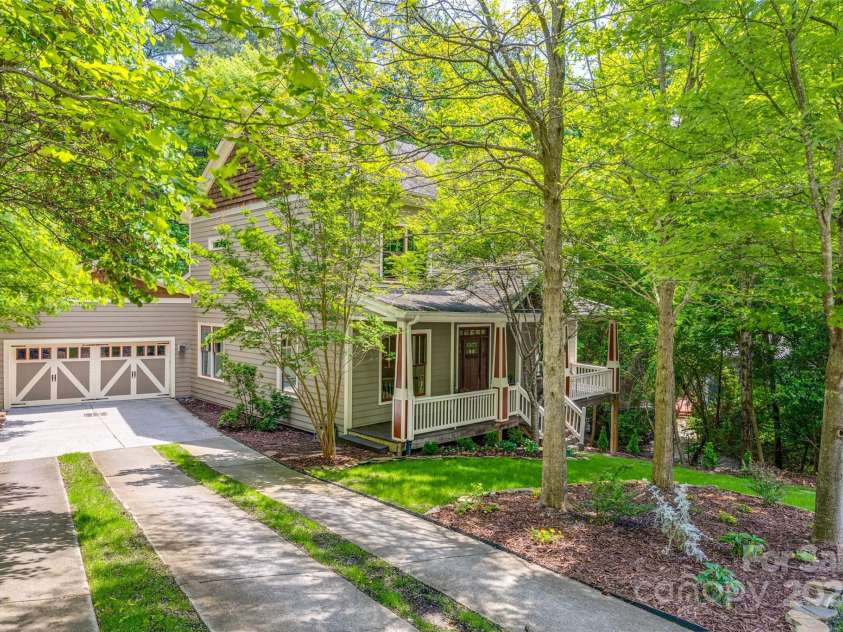 10008 Cuyo Court, Tega Cay, SC 29708.  MLS# CAR4195989, YatesRealty ID 2981. 