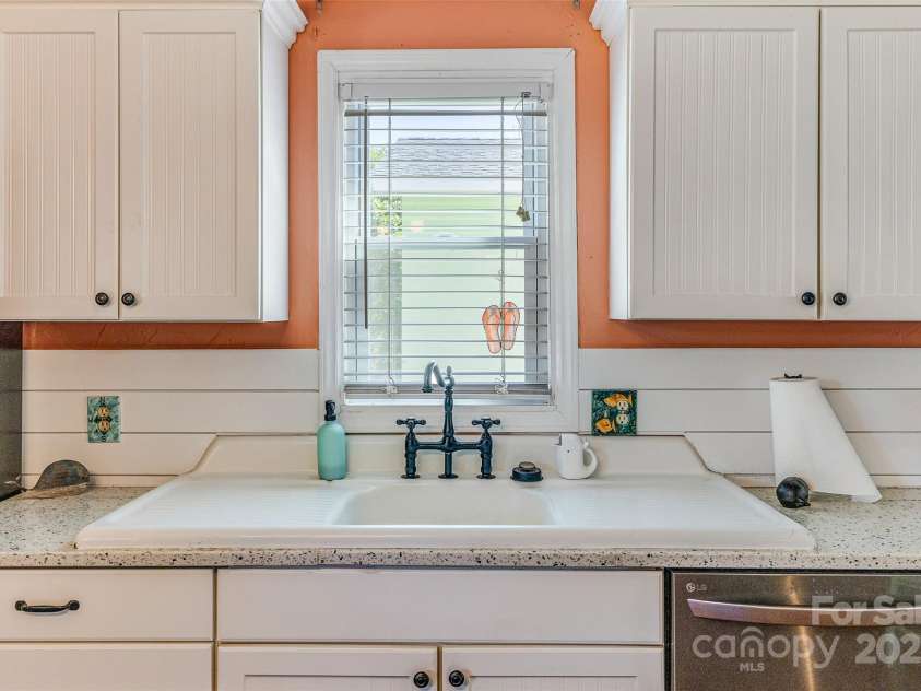 159 6th Street, Oak Island, NC 28465.  MLS# CAR4292582, YatesRealty ID 2981. 