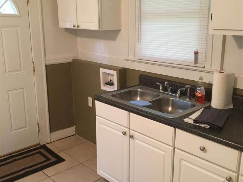 2829 Morson Street, Charlotte, NC 28208.  MLS# CAR4282918, YatesRealty ID 29810. 2831