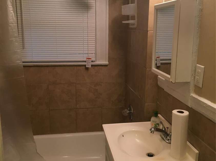 2829 Morson Street, Charlotte, NC 28208.  MLS# CAR4282918, YatesRealty ID 29810. 2831
