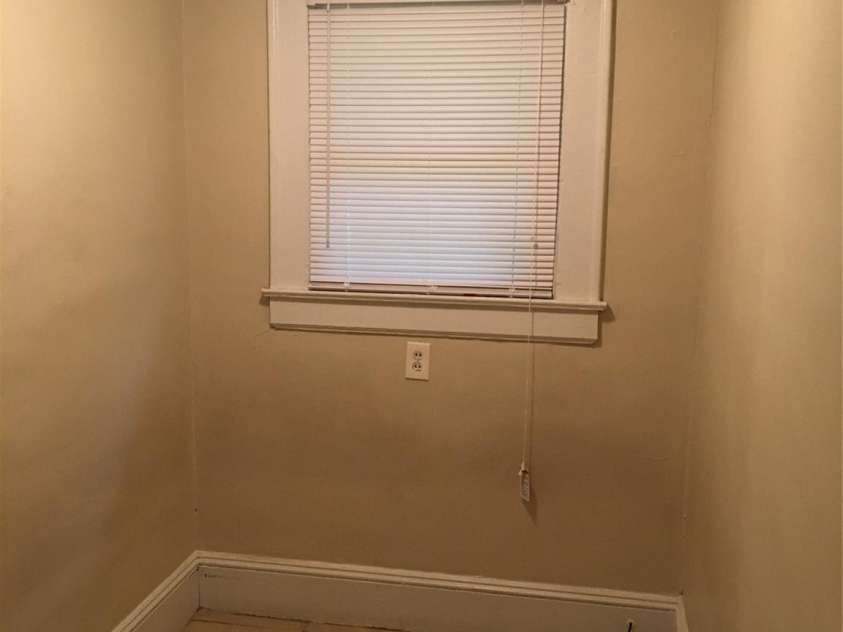 2829 Morson Street, Charlotte, NC 28208.  MLS# CAR4282918, YatesRealty ID 29810. 
