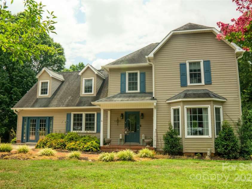 129 Countrywood Drive, Forest City, NC 28043.  MLS# CAR4282718, YatesRealty ID 29811. 