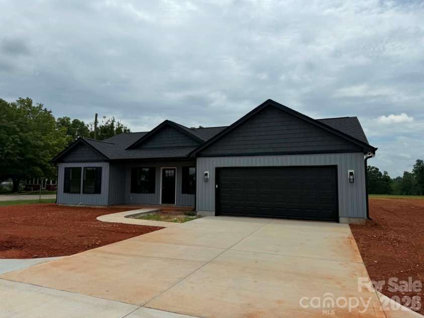 119 Progress Place, Salisbury, NC 28147.  MLS# CAR4393039, YatesRealty ID 29813. 
