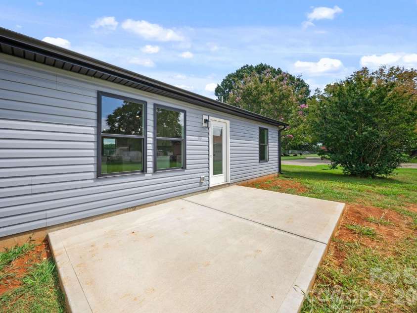 119 Progress Place, Salisbury, NC 28147.  MLS# CAR4393039, YatesRealty ID 29813. Back patio