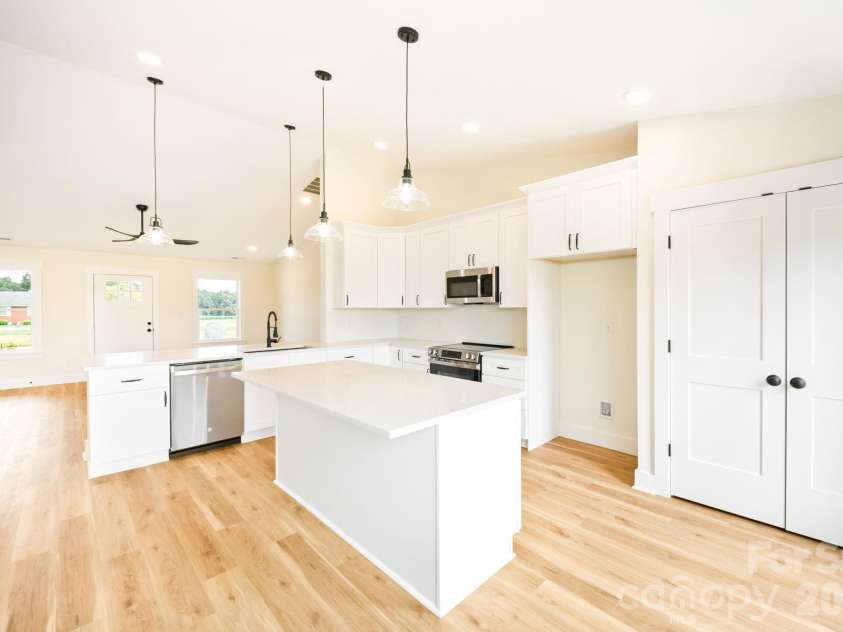 119 Progress Place, Salisbury, NC 28147.  MLS# CAR4393039, YatesRealty ID 29813. Kitchen