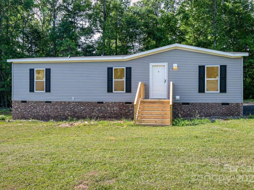 270 Big Oak Trail, Browns Summit, NC 27214.  MLS# CAR4270068, YatesRealty ID 29813. 