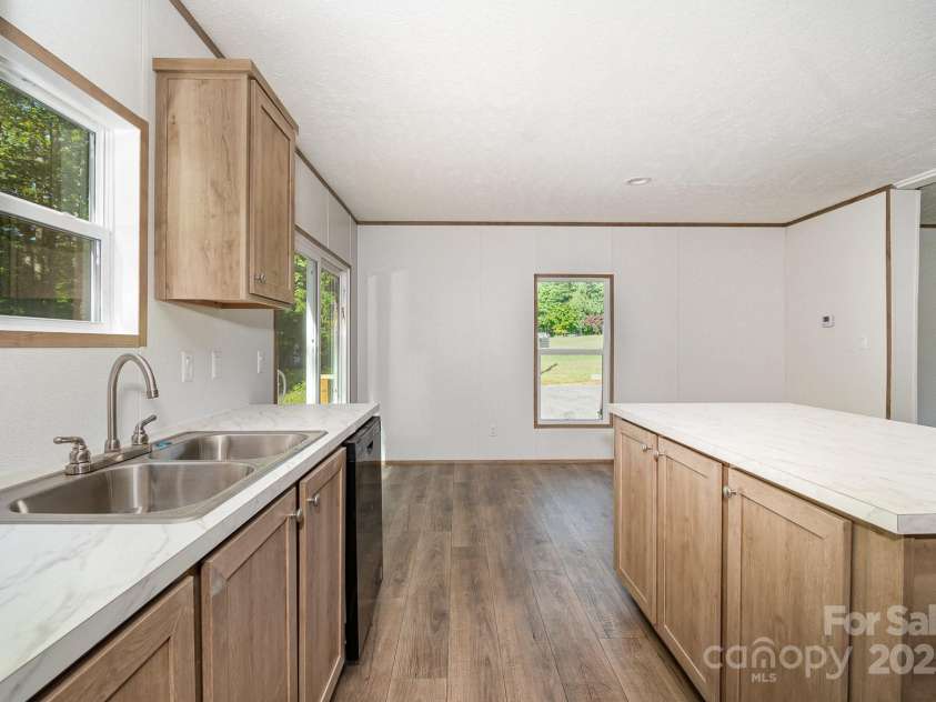 270 Big Oak Trail, Browns Summit, NC 27214.  MLS# CAR4270068, YatesRealty ID 29813. 