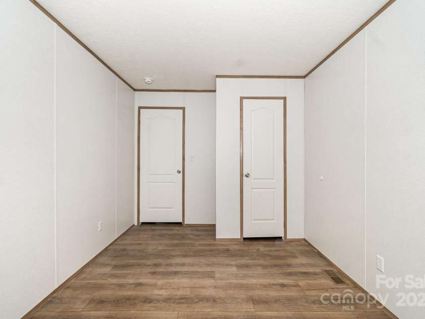 270 Big Oak Trail, Browns Summit, NC 27214.  MLS# CAR4270068, YatesRealty ID 29813. 