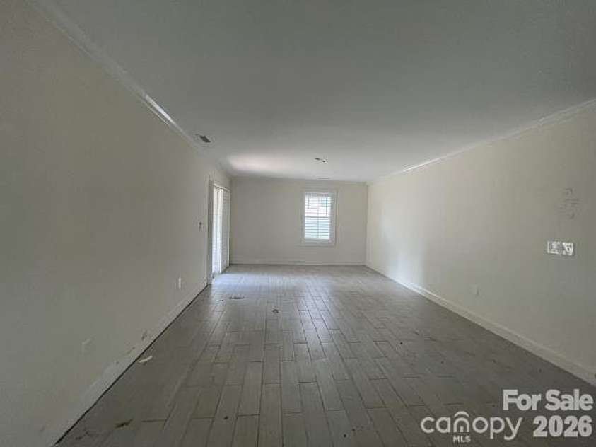 1512 Ivey Drive, Charlotte, NC 28205.  MLS# CAR4392958, YatesRealty ID 29814. 