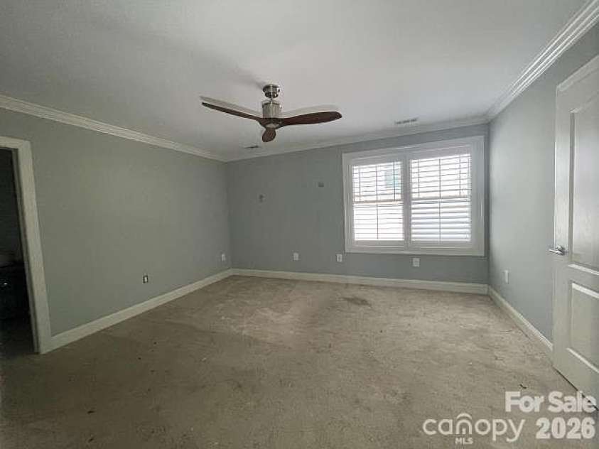 1512 Ivey Drive, Charlotte, NC 28205.  MLS# CAR4392958, YatesRealty ID 29814. 