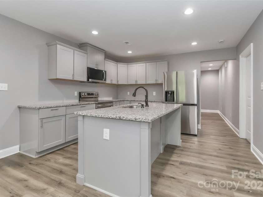 6310 Forney Hill Road, Denver, NC 28037.  MLS# CAR4270228, YatesRealty ID 29815. Kitchen