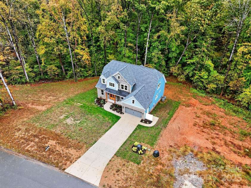 1250 Hunting Ridge Drive, Belmont, NC 28012.  MLS# CAR4273882, YatesRealty ID 29816. 