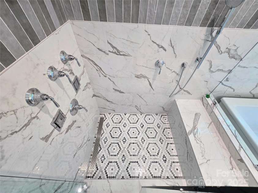 1250 Hunting Ridge Drive, Belmont, NC 28012.  MLS# CAR4273882, YatesRealty ID 29816. 