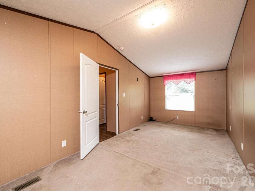4510 Mount Hebron Avenue, Connelly Springs, NC 28612.  MLS# CAR4392271, YatesRealty ID 29816. Second Bedroom