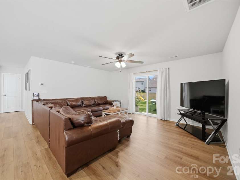 2464 Trollinger Drive, Catawba, NC 28609.  MLS# CAR4393060, YatesRealty ID 29817. 