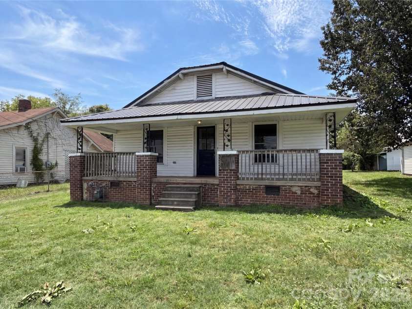 308 School Street, Rockwell, NC 28138.  MLS# CAR4393102, YatesRealty ID 29819. 