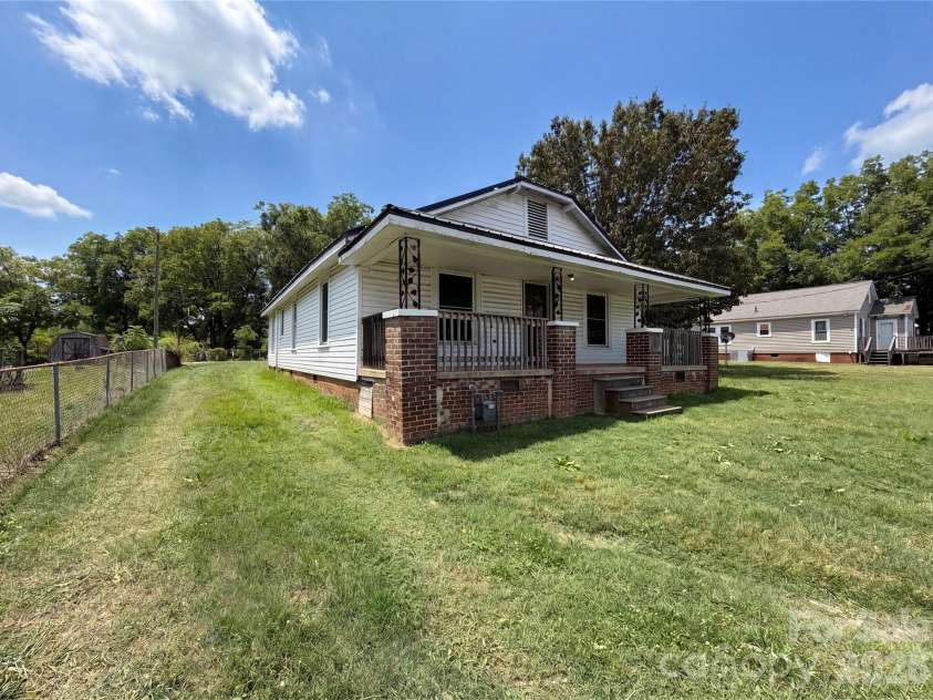 308 School Street, Rockwell, NC 28138.  MLS# CAR4393102, YatesRealty ID 29819. 