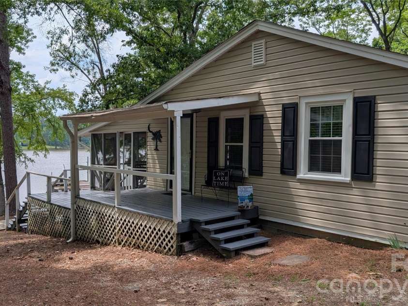 300 Valley 1 Drive, Winnsboro, SC 29180.  MLS# CAR4393095, YatesRealty ID 29821. 