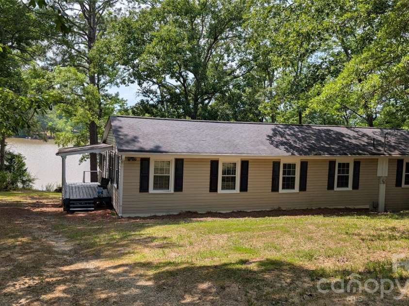 300 Valley 1 Drive, Winnsboro, SC 29180.  MLS# CAR4393095, YatesRealty ID 29821. 