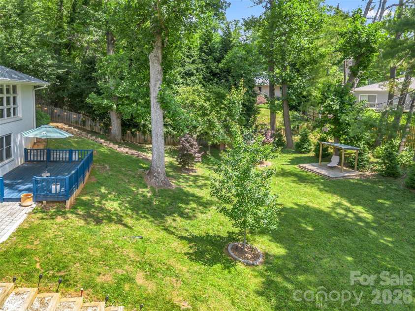 2 Bevlyn Drive, Asheville, NC 28803.  MLS# CAR4393117, YatesRealty ID 29823. 