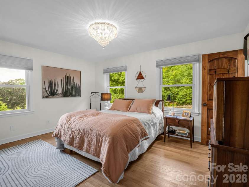 2 Bevlyn Drive, Asheville, NC 28803.  MLS# CAR4393117, YatesRealty ID 29823. 