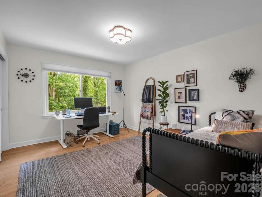 2 Bevlyn Drive, Asheville, NC 28803.  MLS# CAR4393117, YatesRealty ID 29823. 