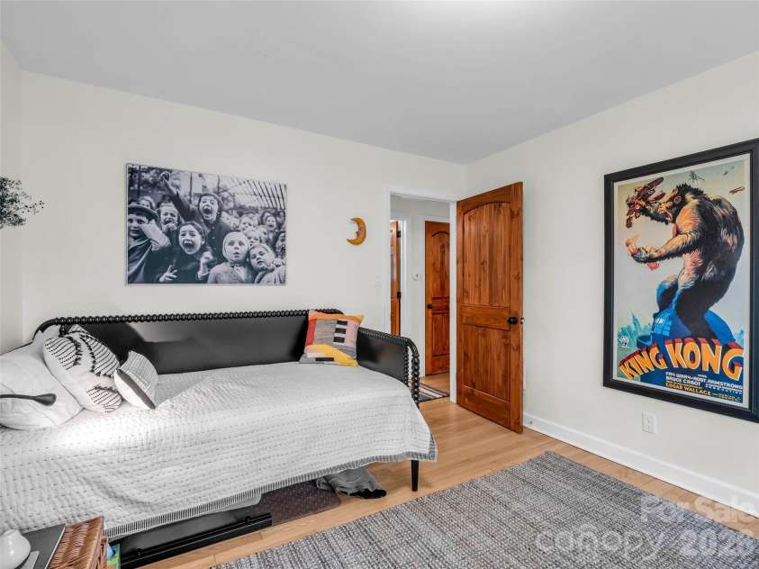 2 Bevlyn Drive, Asheville, NC 28803.  MLS# CAR4393117, YatesRealty ID 29823. 