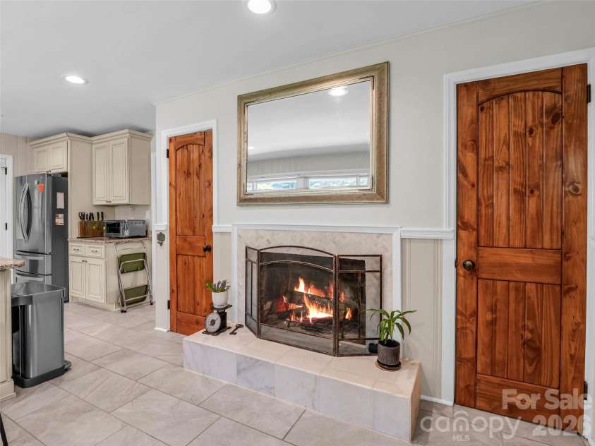 2 Bevlyn Drive, Asheville, NC 28803.  MLS# CAR4393117, YatesRealty ID 29823. 