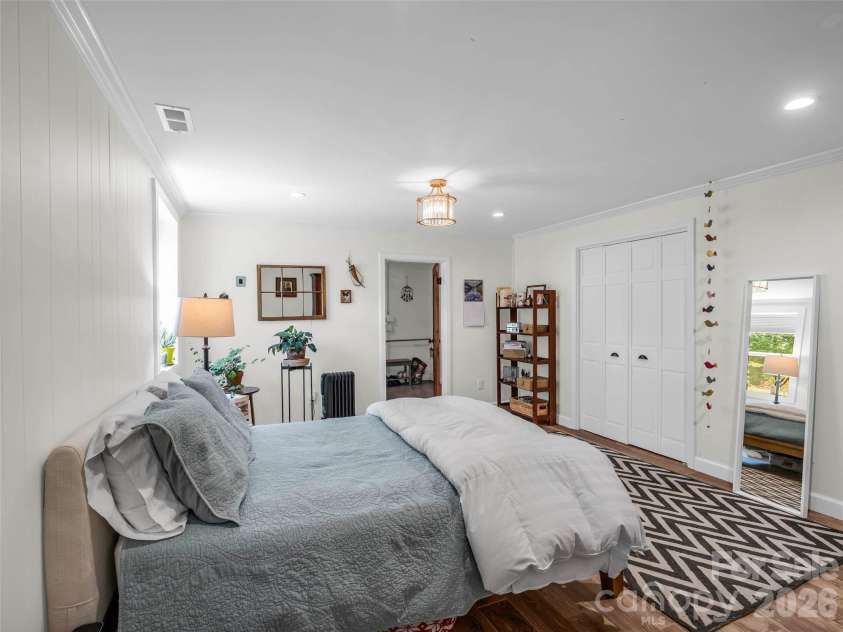 2 Bevlyn Drive, Asheville, NC 28803.  MLS# CAR4393117, YatesRealty ID 29823. 