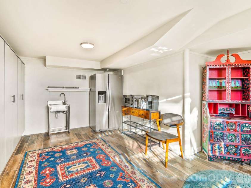 2 Bevlyn Drive, Asheville, NC 28803.  MLS# CAR4417526, YatesRealty ID 29823. 