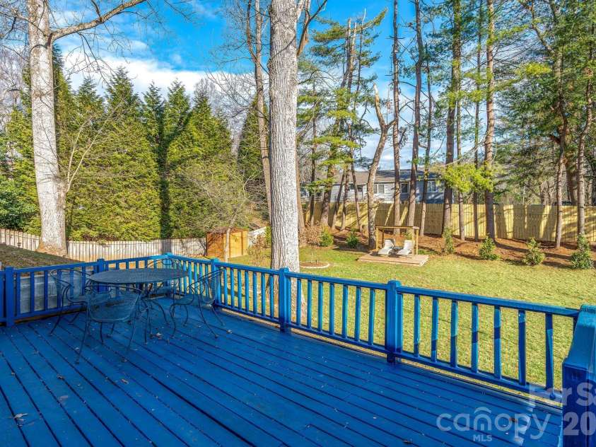 2 Bevlyn Drive, Asheville, NC 28803.  MLS# CAR4417526, YatesRealty ID 29823. 