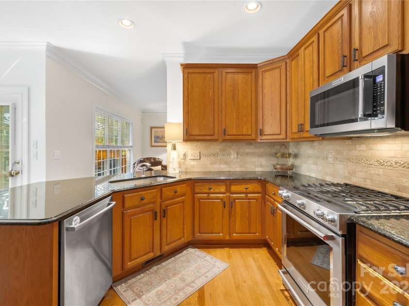 20601 Autumn Breeze Court, Cornelius, NC 28031.  MLS# CAR4284173, YatesRealty ID 29825. Kitchen