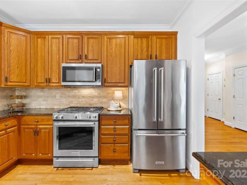 20601 Autumn Breeze Court, Cornelius, NC 28031.  MLS# CAR4284173, YatesRealty ID 29825. Kitchen