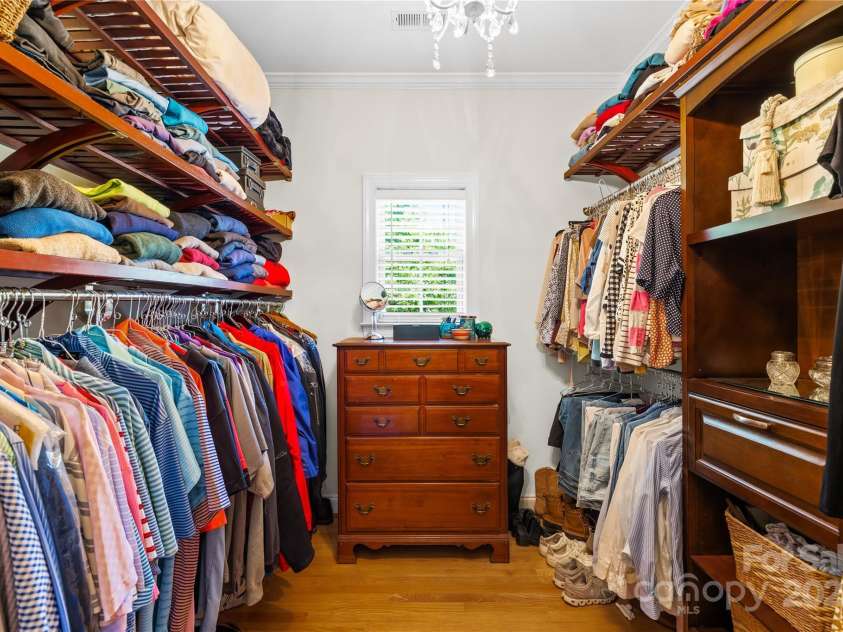 20601 Autumn Breeze Court, Cornelius, NC 28031.  MLS# CAR4284173, YatesRealty ID 29825. Primary Walk in Closet