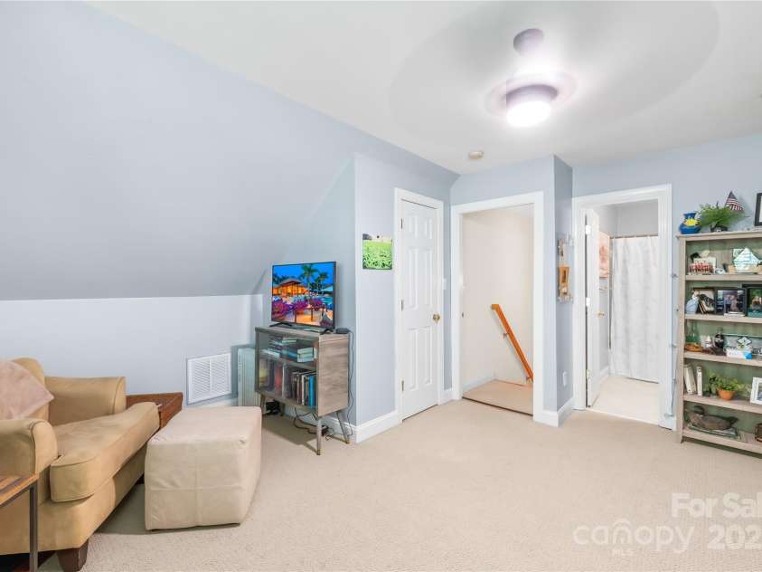 20601 Autumn Breeze Court, Cornelius, NC 28031.  MLS# CAR4284173, YatesRealty ID 29825. Third Level Bedroom