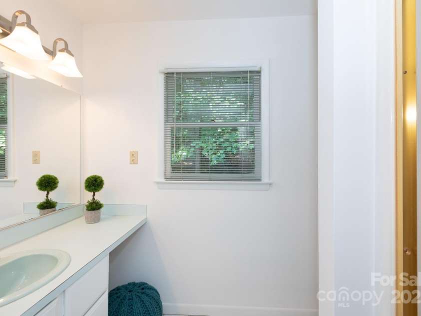 1336 Rock Point Road, Charlotte, NC 28270.  MLS# CAR4286837, YatesRealty ID 29826. 