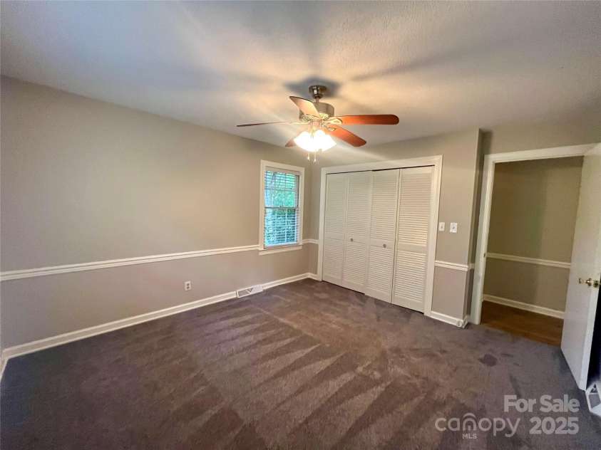 278 Forest Park Drive, Denton, NC 27239.  MLS# CAR4286338, YatesRealty ID 29827. 