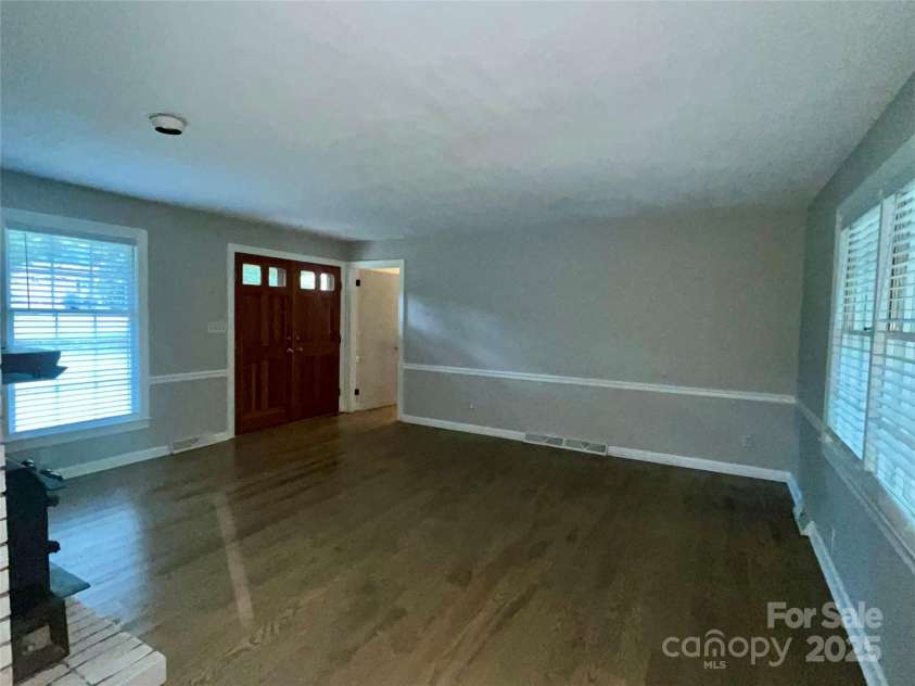 278 Forest Park Drive, Denton, NC 27239.  MLS# CAR4286338, YatesRealty ID 29827. 