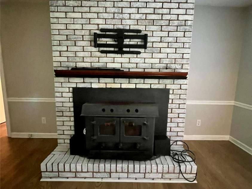 278 Forest Park Drive, Denton, NC 27239.  MLS# CAR4286338, YatesRealty ID 29827. 