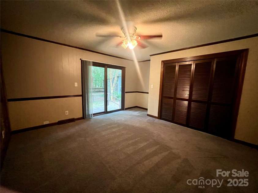 278 Forest Park Drive, Denton, NC 27239.  MLS# CAR4286338, YatesRealty ID 29827. 