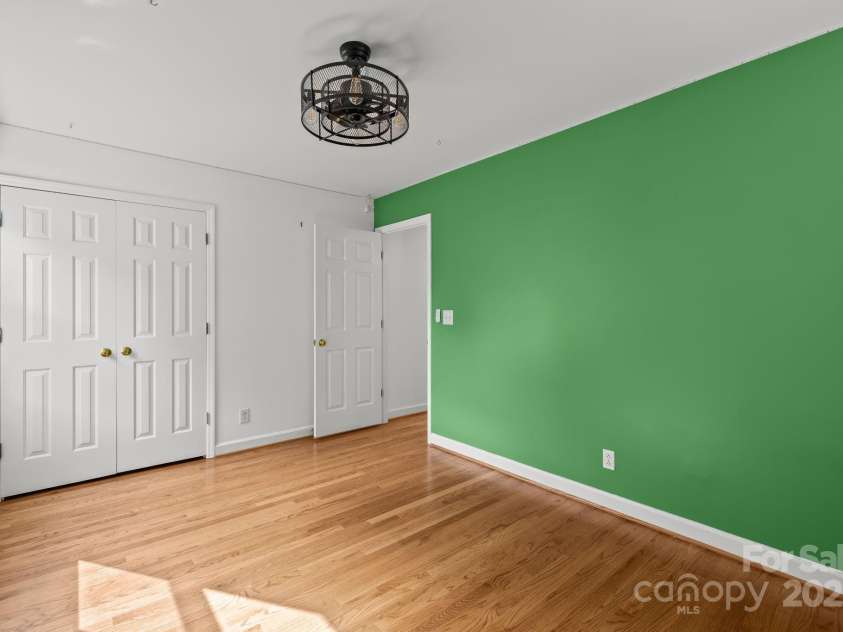 2702 Oxborough Drive, Matthews, NC 28105.  MLS# CAR4282364, YatesRealty ID 29828. 